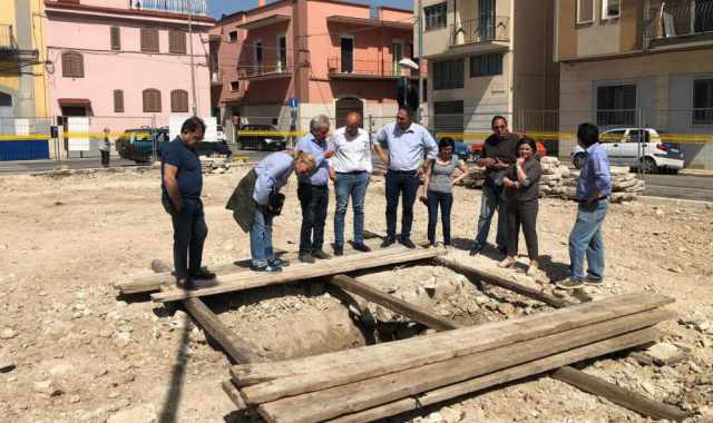 Ceglie del Campo, ritrovata un'antica cisterna durante i lavori in piazza Diaz
